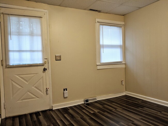 Building Photo - Charming 1BR Apartment in Budd Lake