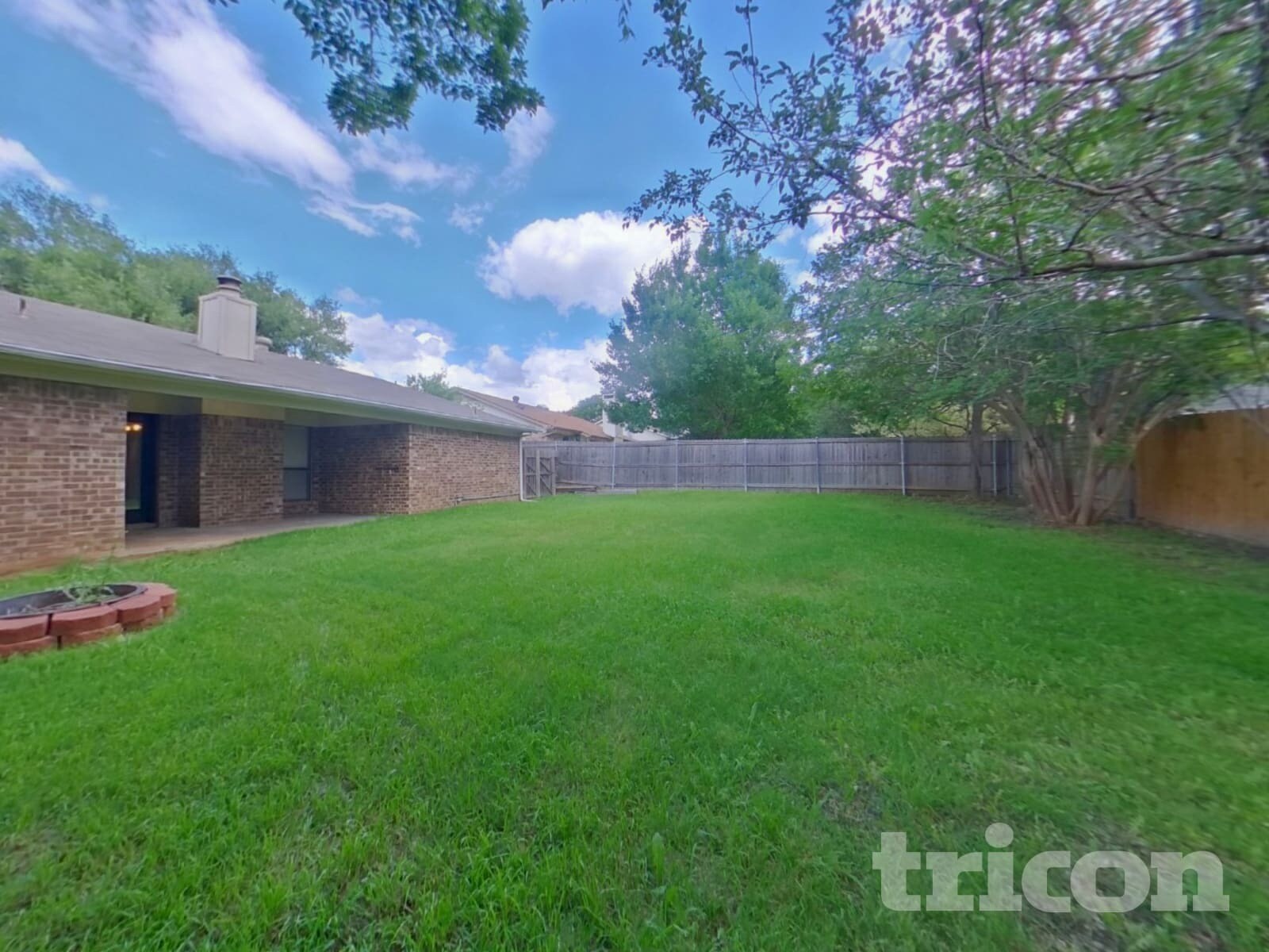 Building Photo - 6408 Alta Vista Dr