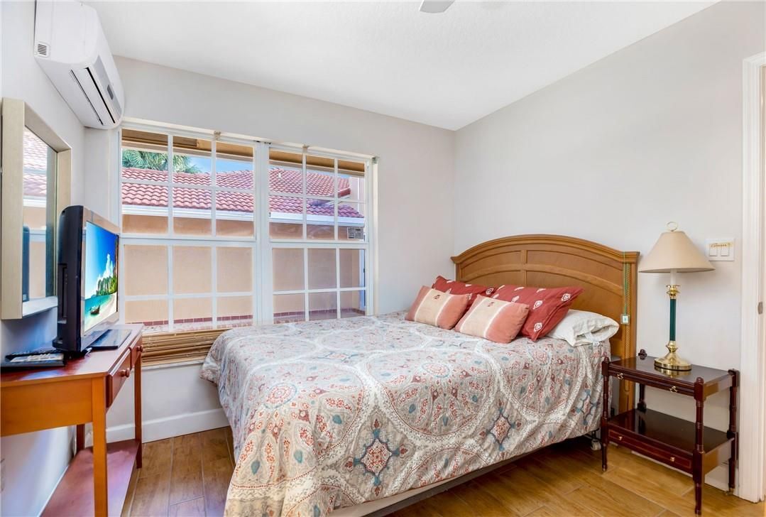 Building Photo - 4106 Carriage Dr