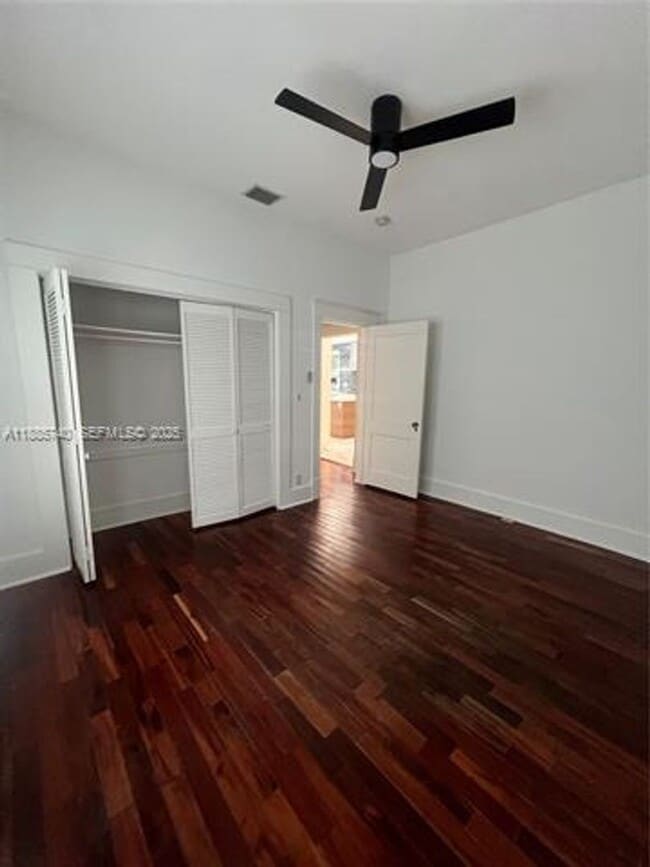 Building Photo - 130 SW 1st Ave