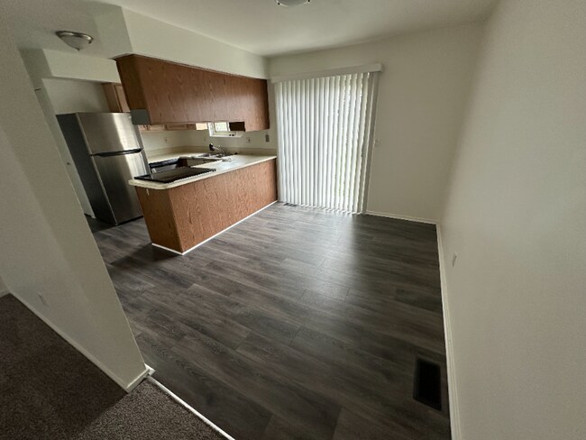 Building Photo - 31621 Couchez St