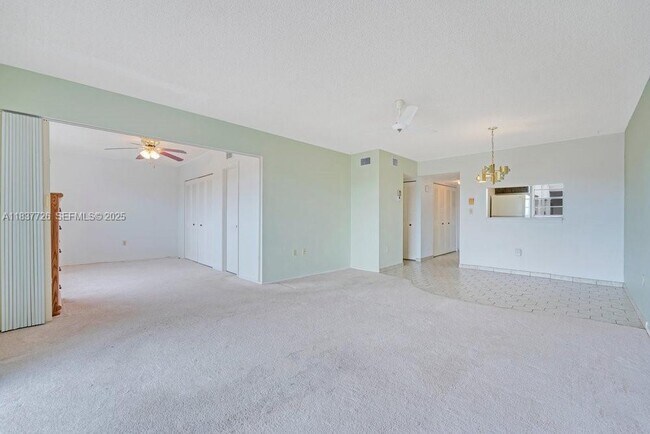 Building Photo - 2998 Sunrise Lakes Dr E