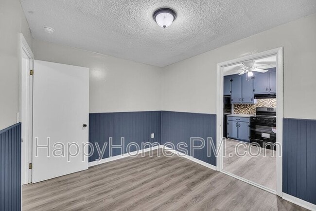 Building Photo - 313 Curtiss Ave