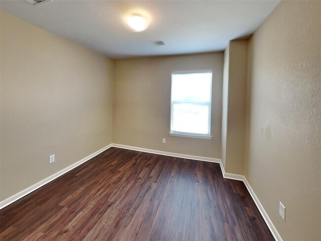 Building Photo - 18435 Westgate Pasture Ln