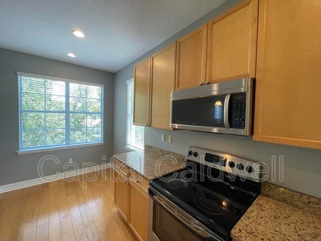 Building Photo - 4501 Bay Spring Ct