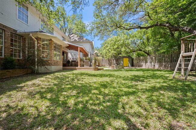 Building Photo - 6915 Gentle Oak Dr