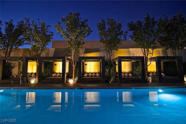 Building Photo - 4471 Dean Martin Dr