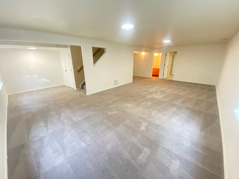 Building Photo - 1223 Gumwood Dr