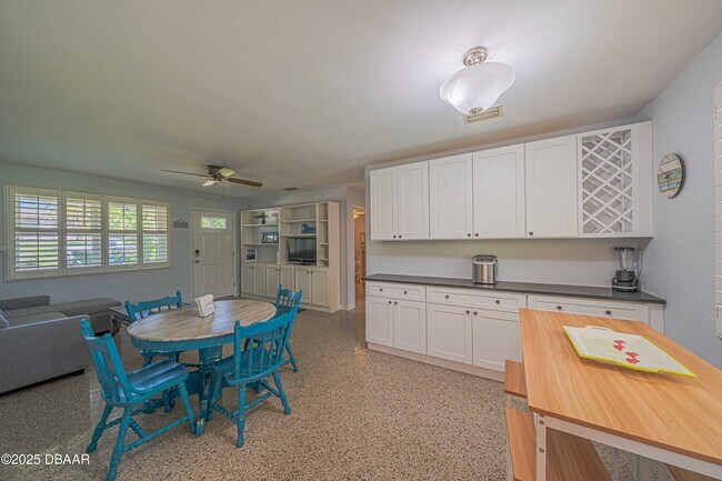 Building Photo - 3948 Cardinal Blvd