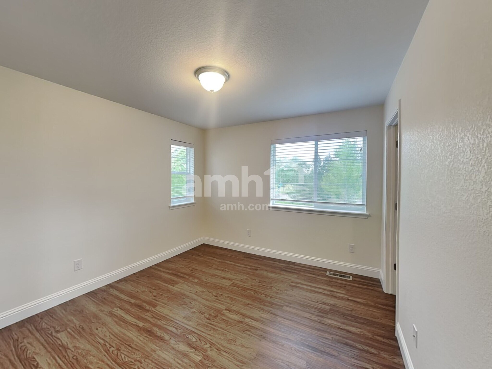 Building Photo - 12939 Ventana St
