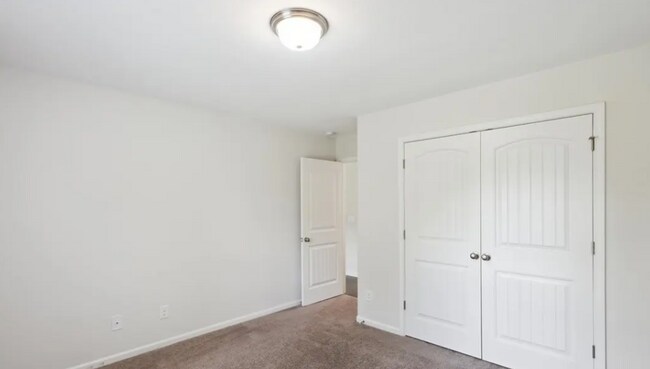 Building Photo - Beautiful 4BR Home in Gated Ramsey Landing!