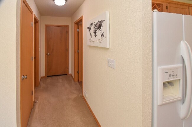 Building Photo - PENDING APPLICATION; Well Maintained 4 BD