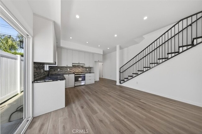 Building Photo - 14827 Dearborn St