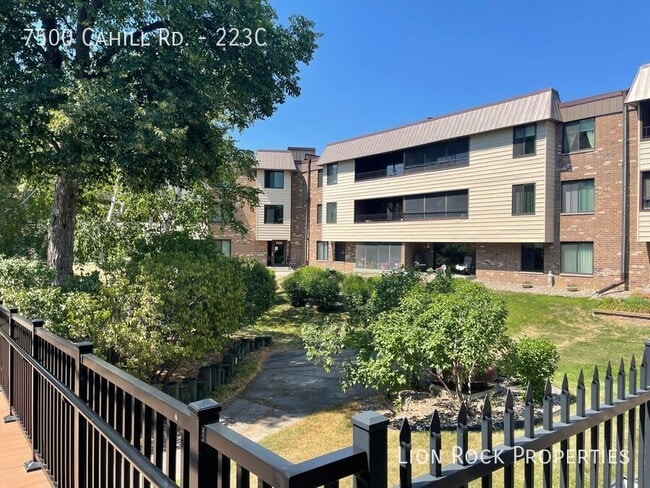 Building Photo - 7500 Cahill Rd