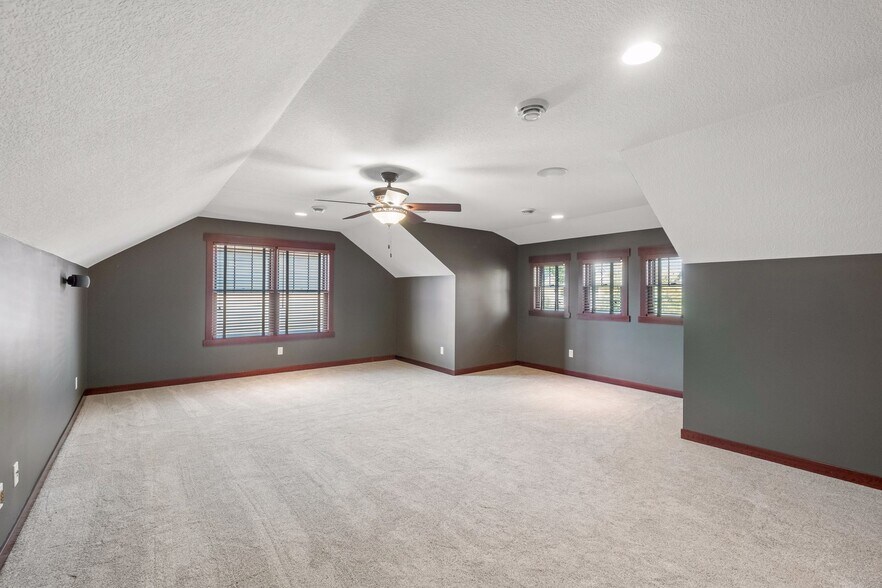 Building Photo - 14272 Grantaire Ln N