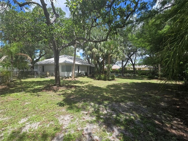 Building Photo - 4960 NW 65th Ave
