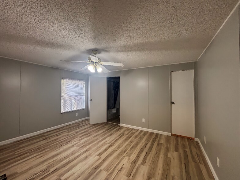 Building Photo - 7007 Timber Ridge N