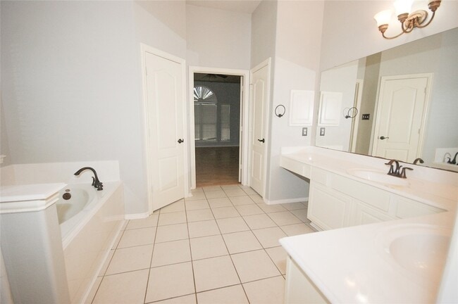 Building Photo - 2516 Royal Terns Ct