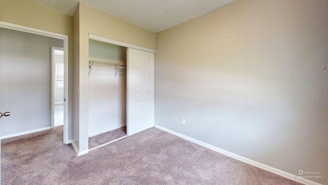 Building Photo - 630 Abbe Rd S