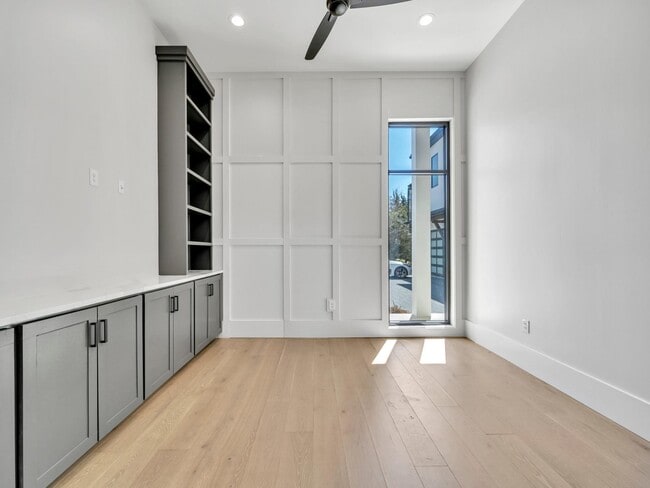 Building Photo - 330 Kelly Plantation Dr