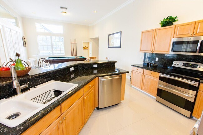 Building Photo - 2983 Oakbrook Dr