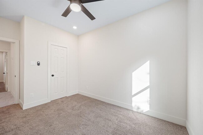 Building Photo - 16346 Summer Dawn Ln