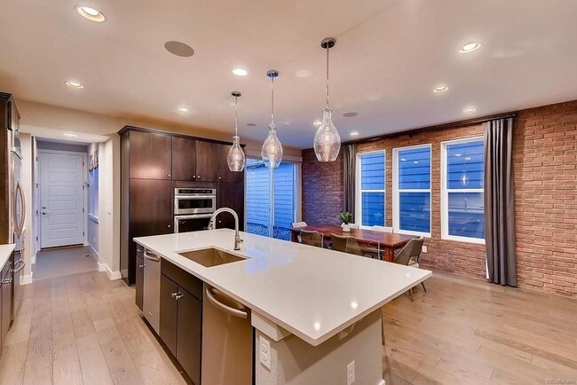 Building Photo - 1112 S Grant St