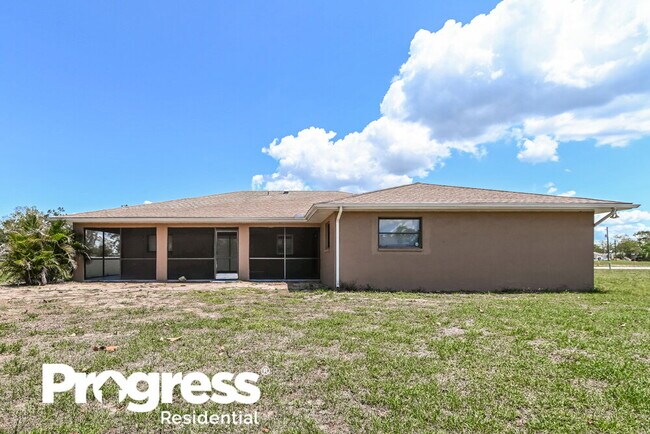 Building Photo - 25353 Doredo Dr