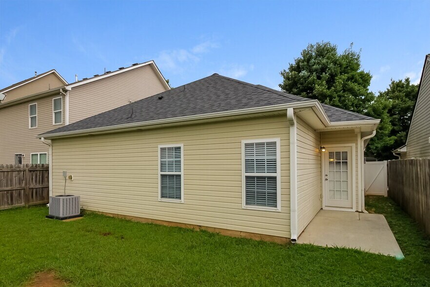 Building Photo - 254 Highland Falls Blvd