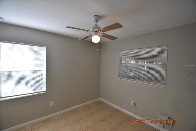 Building Photo - 818 49th Ave N