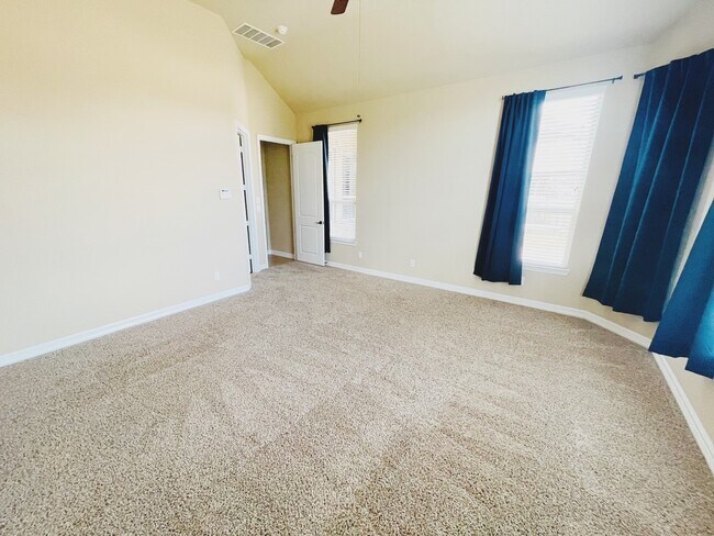 Building Photo - 24518 Ali Creek Ct