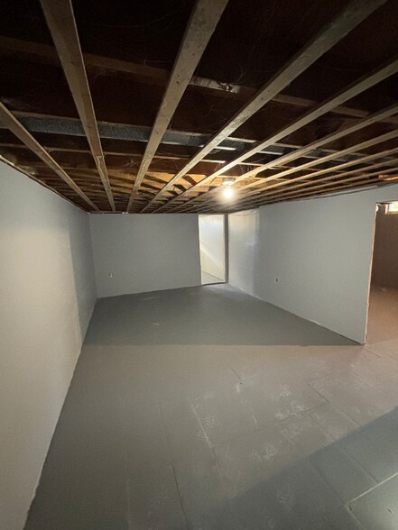 Building Photo - 6199 Neff Rd