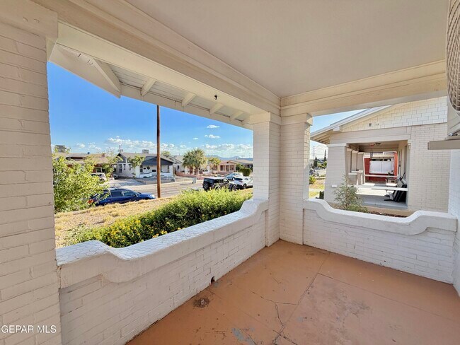 Building Photo - 3429 Tularosa Ave