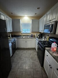 Building Photo - 316 W 31st St