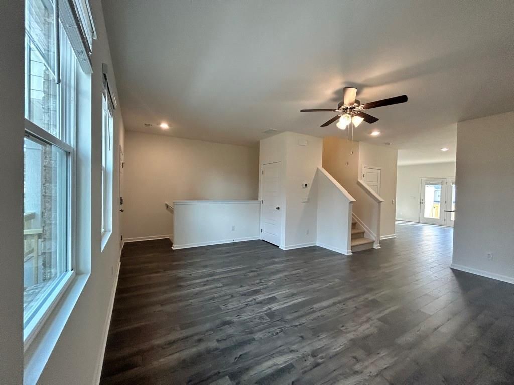 Building Photo - 1253 Cades Walk