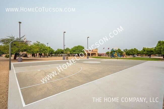 Building Photo - 6645 E Gehrig Ln