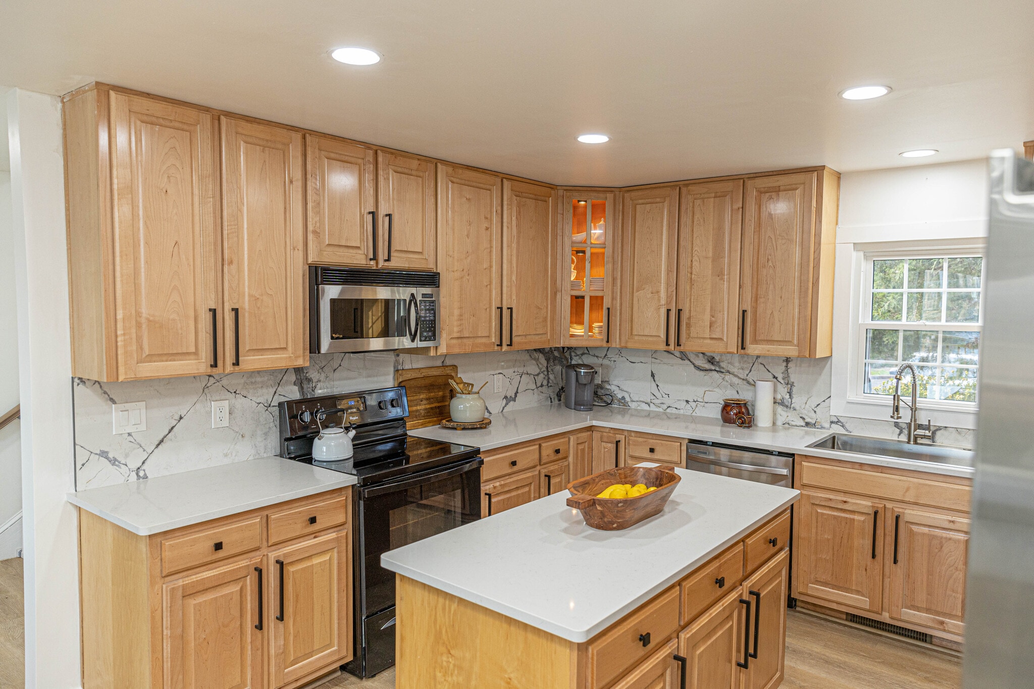 Building Photo - 212 Ambler St