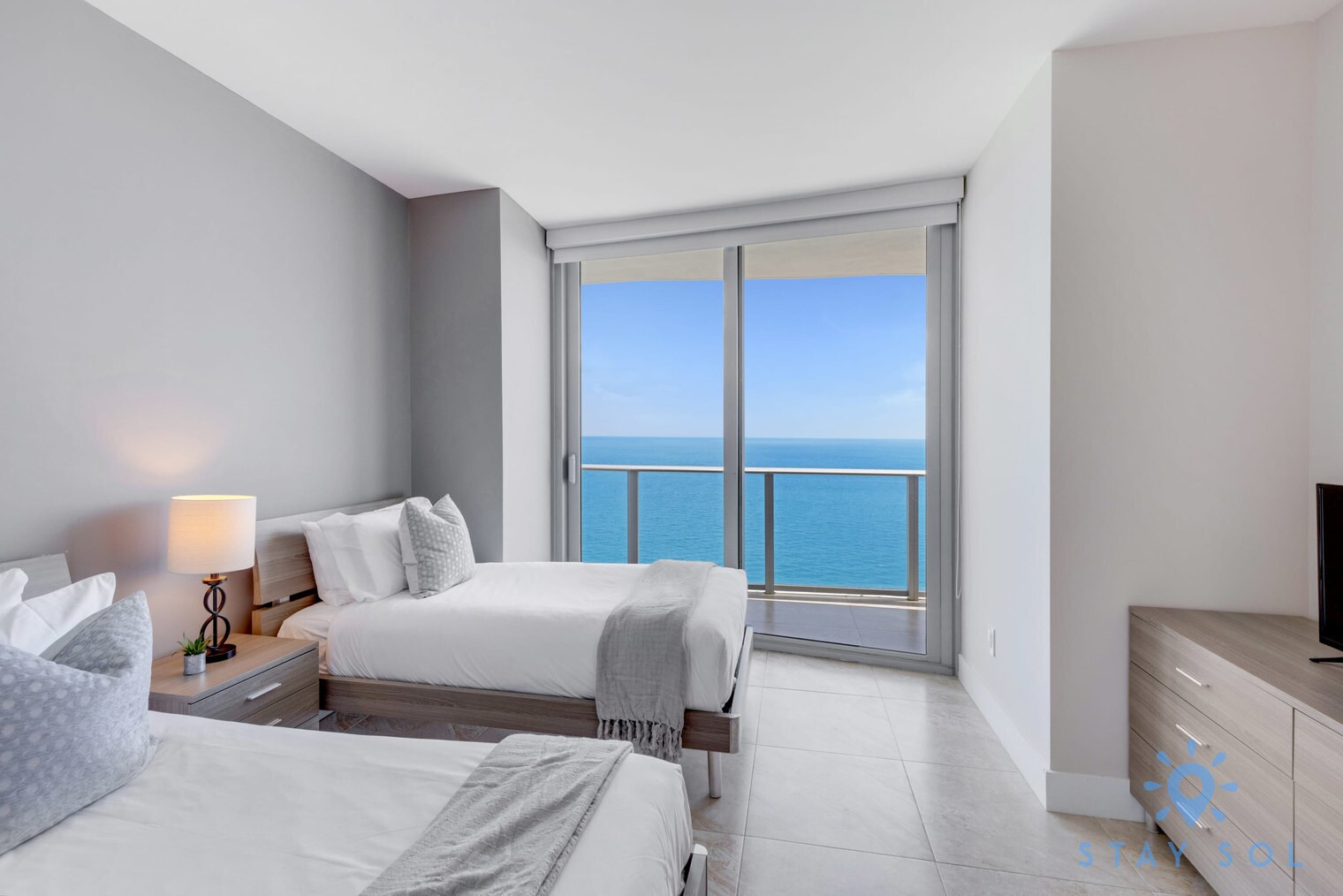 Building Photo - 4111 S Ocean Dr