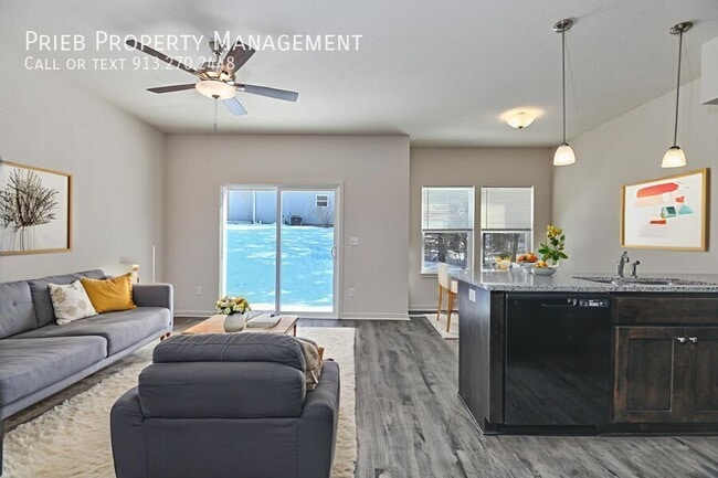 Building Photo - 3256 N 103rd Pl