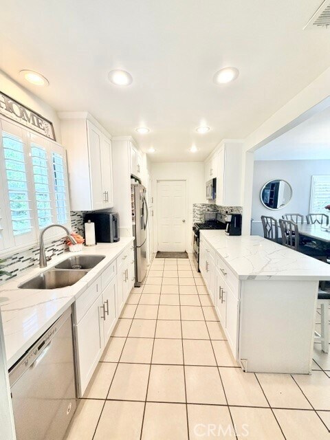 Building Photo - 1418 Isabelita Ct