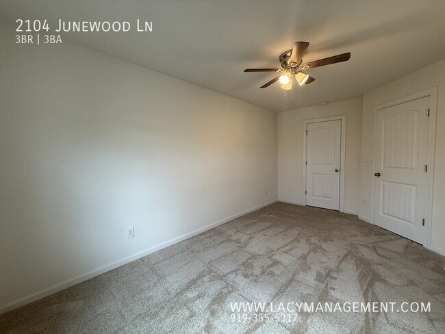 Building Photo - 2104 Junewood Ln