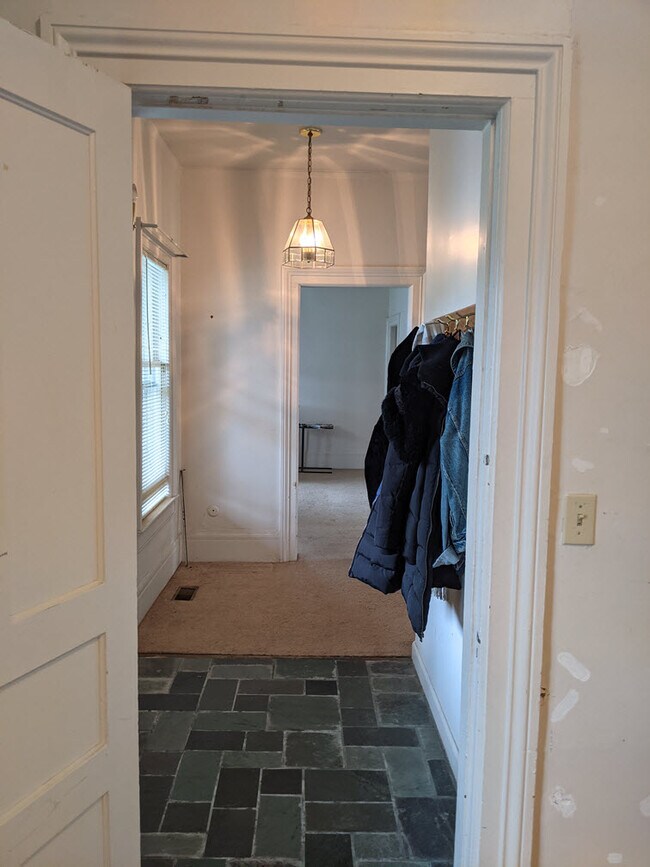 Building Photo - 501 W Forest Ave