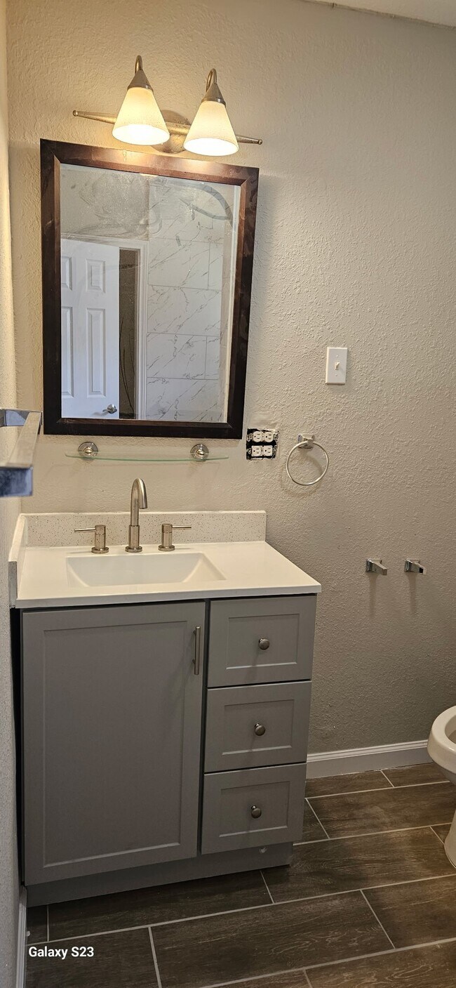 Building Photo - 4102 California Ave