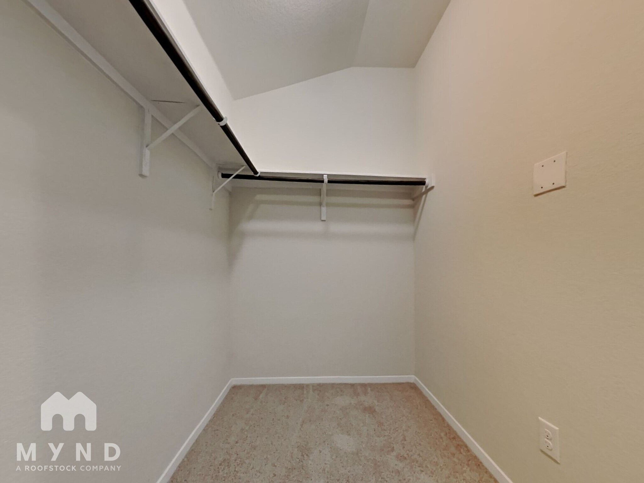 Building Photo - 20216 Boggy Ford Rd