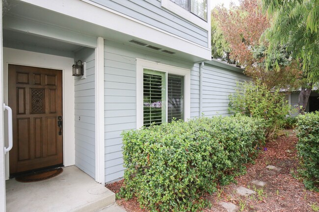 Building Photo - Harbor Bay Alameda Townhouse In Brittany B...