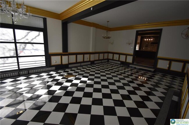 Building Photo - 100 N 4th St