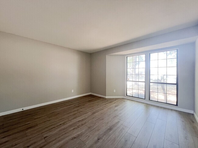 Building Photo - 7489 Maple Tree Wy