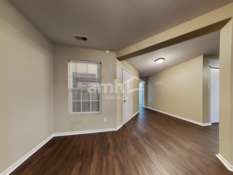 Building Photo - 2922 Welcome Way