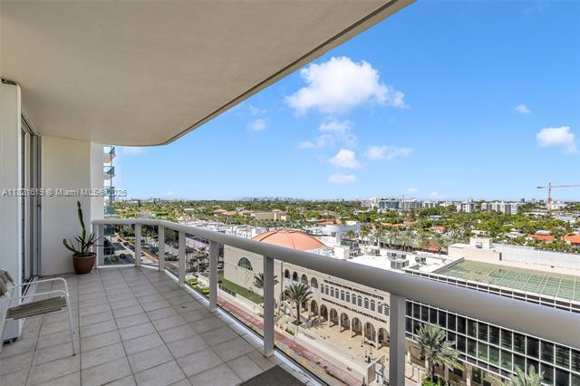 Building Photo - 9559 Collins Ave