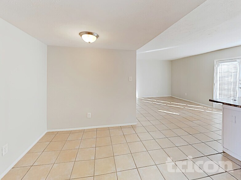 Building Photo - 7006 Blackberry Dr